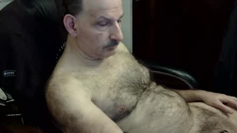 Snapshot of loades182025 chatting on January 15, 3:55 am loades182025 online show from January 15, 3:55 am