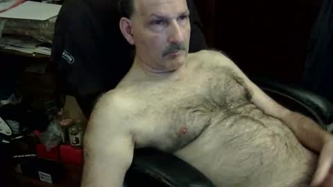 Snapshot of loades182025 chatting on February 5, 3:33 am loades182025 online show from February 5, 3:33 am