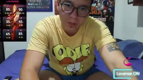 Snapshot of lobomx19 chatting on June 15, 2:25 am Lobo online show from June 15, 2:25 am