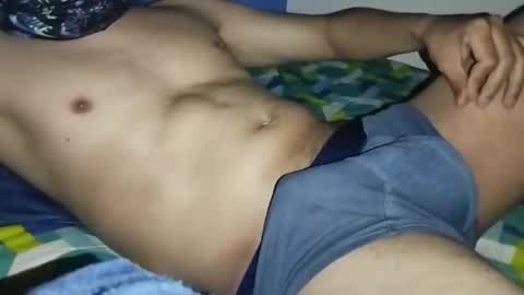 Snapshot of loco_boy007 chatting on January 7, 5:10 am loco_boy007 online show from January 7, 5:10 am