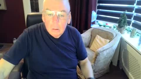 Loebet online show from December 18, 2:38 pm