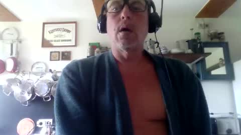 LOFe online show from May 8, 8:41 am