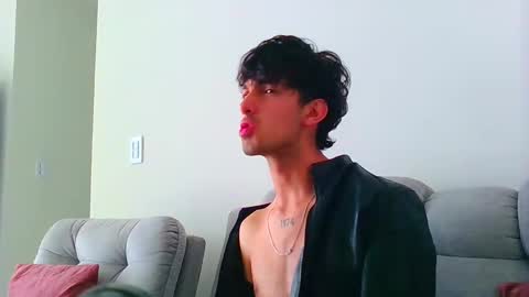 logaan_grey online show from January 5, 4:06 pm