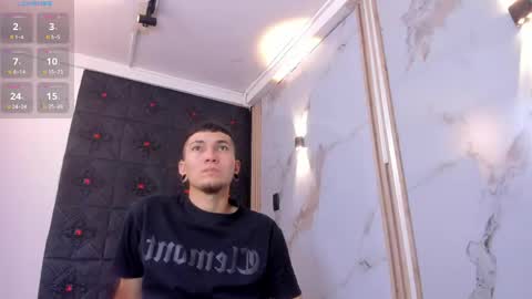 Snapshot of logan_and_rachel chatting on March 23, 7:29 pm logan_and_rachel online show from March 23, 7:29 pm