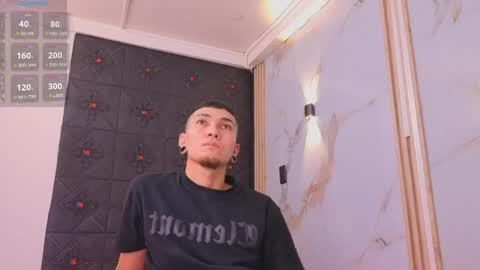 Snapshot of logan_and_rachel chatting on April 1, 7:22 pm logan_and_rachel online show from April 1, 7:22 pm