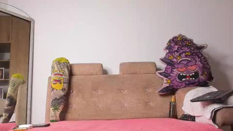 LOGAN DRAKE online show from September 19, 6:59 am