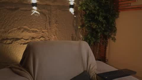 logan_varela online show from October 14, 9:37 pm