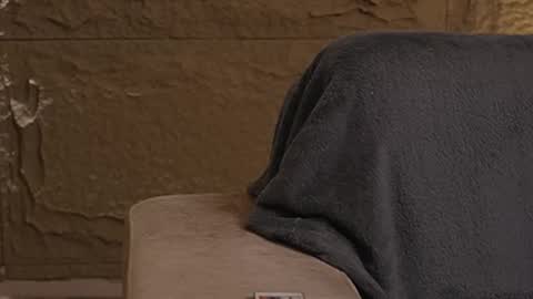 logan_varela online show from November 30, 2:21 pm