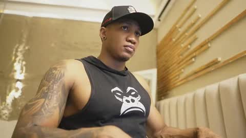 logan_varela online show from May 10, 12:10 pm