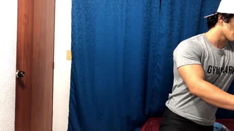 Snapshot of logan_x3 chatting on January 4, 3:29 am Logan online show from January 4, 3:29 am