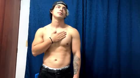 Snapshot of logan_x3 chatting on January 8, 5:59 am Logan online show from January 8, 5:59 am