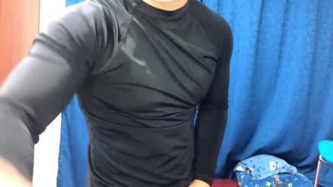 Snapshot of logan_x3 chatting on January 11, 3:23 am Logan online show from January 11, 3:23 am