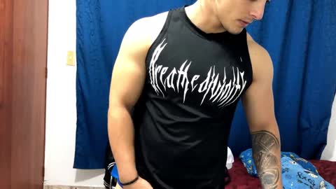 Snapshot of logan_x3 chatting on January 17, 4:39 am Logan online show from January 17, 4:39 am