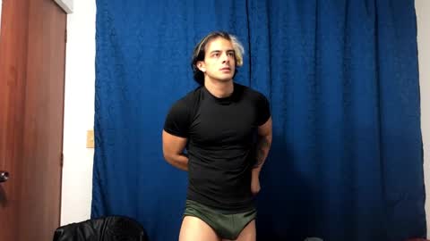 Snapshot of logan_x3 chatting on January 19, 6:31 am Logan online show from January 19, 6:31 am