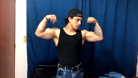 Snapshot of logan_x3 chatting on January 27, 3:47 am Logan online show from January 27, 3:47 am