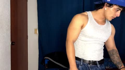 Snapshot of logan_x3 chatting on February 13, 4:54 am Logan online show from February 13, 4:54 am