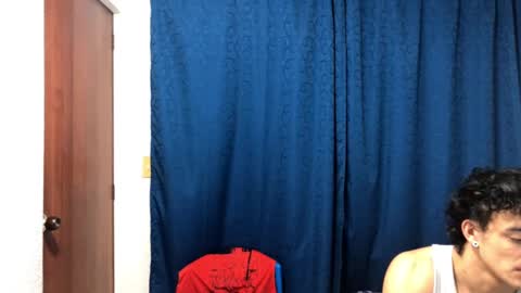 Snapshot of logan_x3 chatting on February 26, 4:03 am Logan online show from February 26, 4:03 am