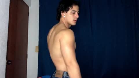 Snapshot of logan_x3 chatting on March 10, 6:59 am Logan online show from March 10, 6:59 am