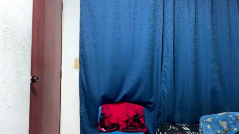 Snapshot of logan_x3 chatting on October 17, 4:15 am Logan online show from October 17, 4:15 am