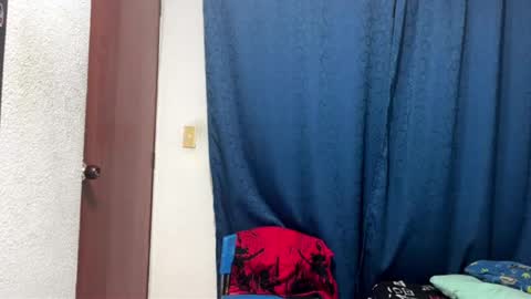 Snapshot of logan_x3 chatting on October 21, 4:13 am Logan online show from October 21, 4:13 am