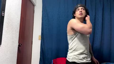 Snapshot of logan_x3 chatting on October 26, 5:02 am Logan online show from October 26, 5:02 am