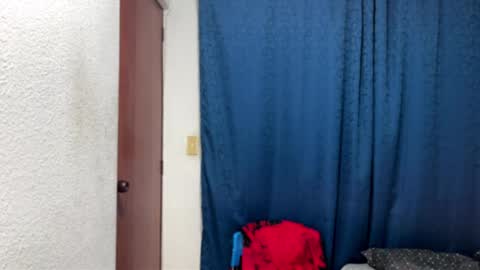 Snapshot of logan_x3 chatting on November 14, 4:22 am Logan online show from November 14, 4:22 am