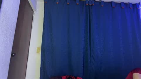 Snapshot of logan_x3 chatting on January 14, 3:23 am Logan online show from January 14, 3:23 am