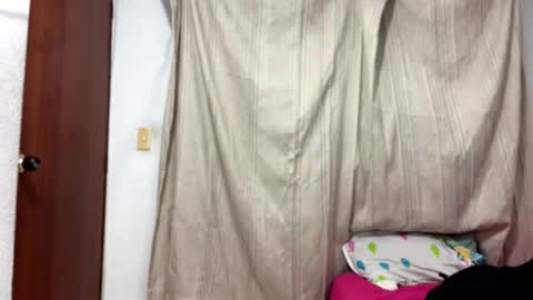 Snapshot of logan_x3 chatting on February 19, 3:46 am Logan online show from February 19, 3:46 am