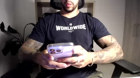 Snapshot of loganhod chatting on July 6, 2:41 am Logan Wolfp online show from July 6, 2:41 am