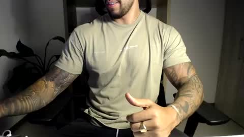 Snapshot of loganhod chatting on July 14, 4:17 am Logan Wolfp online show from July 14, 4:17 am