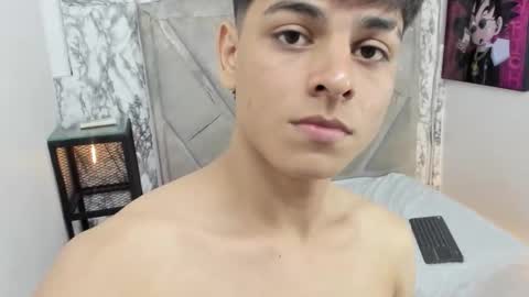 loganjhonson online show from October 15, 2:44 am