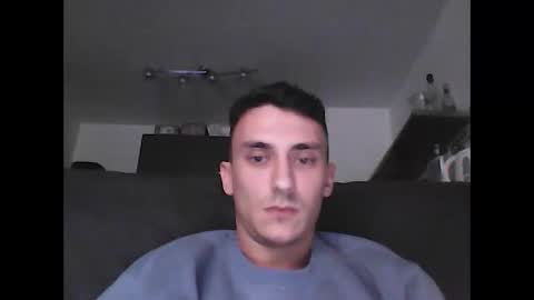 Snapshot of logann1103 chatting on December 3, 1:42 pm logann1103 online show from December 3, 1:42 pm