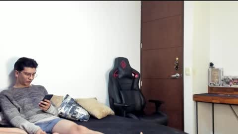 Logan online show from October 22, 7:52 am