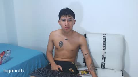 Snapshot of logannthh chatting on December 29, 3:57 pm logannthh online show from December 29, 3:57 pm