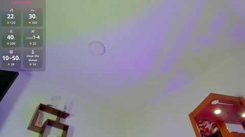 logantwink18 online show from November 7, 1:44 pm