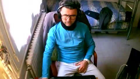 lokoum39 online show from April 3, 5:11 pm