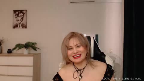 Snapshot of lola_anderson chatting on February 28, 8:09 am Lola online show from February 28, 8:09 am