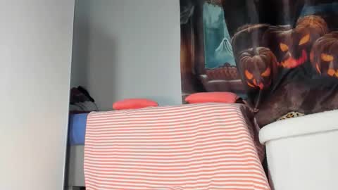 Snapshot of lola_belgium chatting on October 13, 6:13 am lola_belgium online show from October 13, 6:13 am