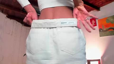 Snapshot of lola_cocks chatting on March 3, 9:48 pm mara online show from March 3, 9:48 pm