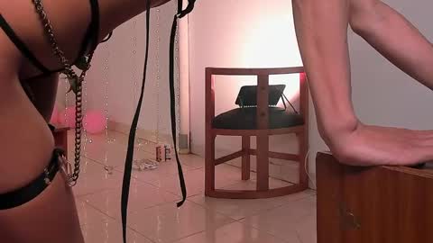 Snapshot of lola_cocks chatting on March 7, 2:57 am mara online show from March 7, 2:57 am