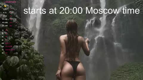 Lola online show from November 3, 4:41 pm