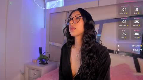 Snapshot of lola_js chatting on November 25, 8:53 pm lola_js online show from November 25, 8:53 pm