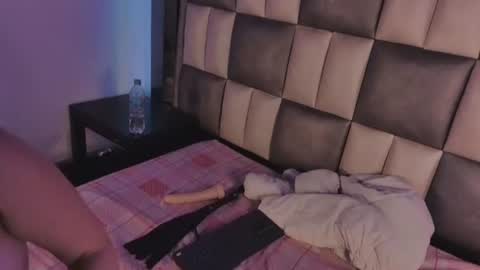 lola_js online show from June 20, 12:03 am