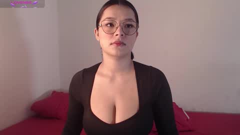 lola_sweeet18 online show from October 9, 11:41 am