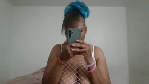 Lola ThaPinkBunny7 online show from April 3, 7:34 pm