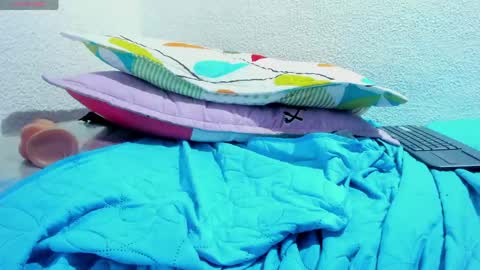 lola_wish online show from May 6, 9:14 am