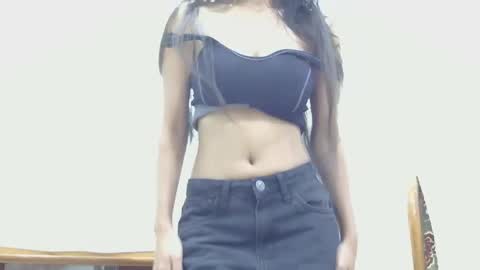 Snapshot of lolaa_darling chatting on January 23, 5:52 pm lolaa online show from January 23, 5:52 pm