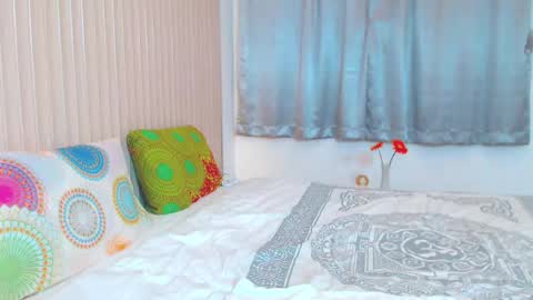 Snapshot of lolaaelita chatting on December 26, 2:37 pm Lola online show from December 26, 2:37 pm