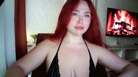 Snapshot of lolaamint_ chatting on April 26, 10:57 am LolaaMint online show from April 26, 10:57 am