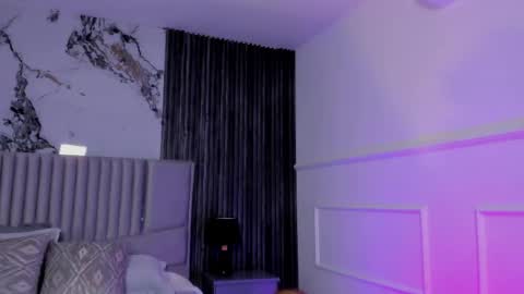 Lola Angel online show from May 15, 10:50 pm